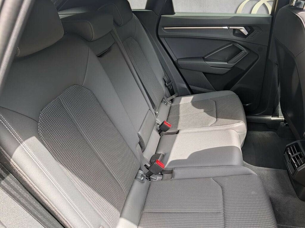 Audi Q3 Suv White #7