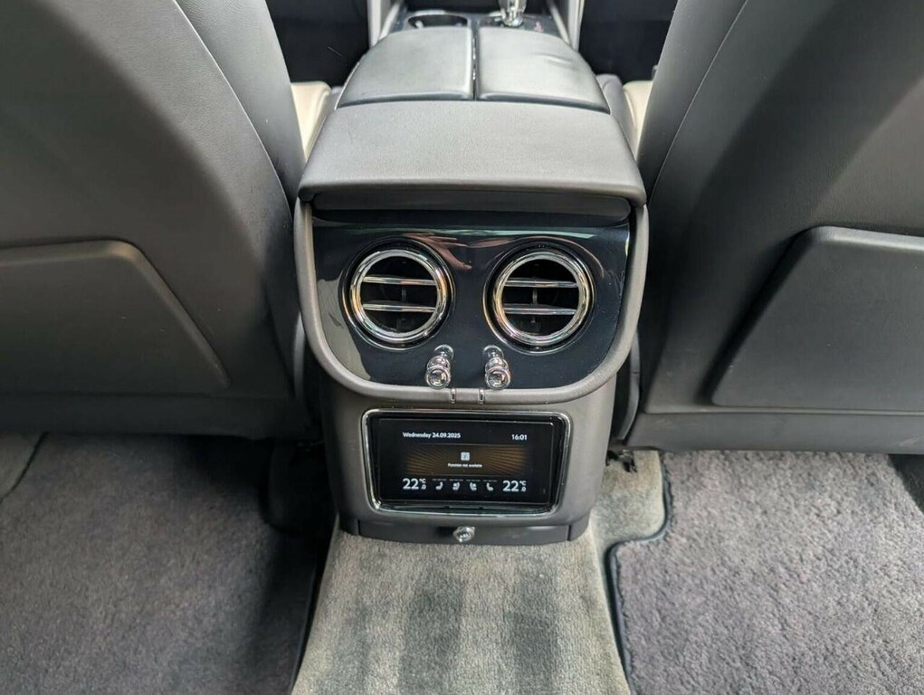 Bentley Bentayga 4.0 V8 First Edition Estate Grey #13