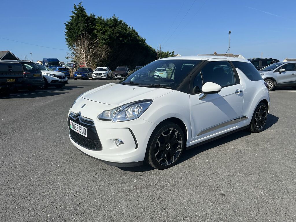 DS DS 3 1.6 Bluehdi Dstyle Hatchback Eur YH65BUO White #4