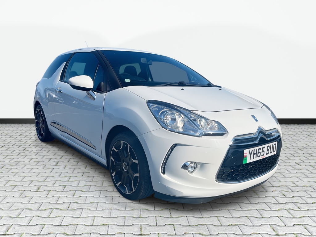 DS DS 3 1.6 Bluehdi Dstyle Hatchback Eur White