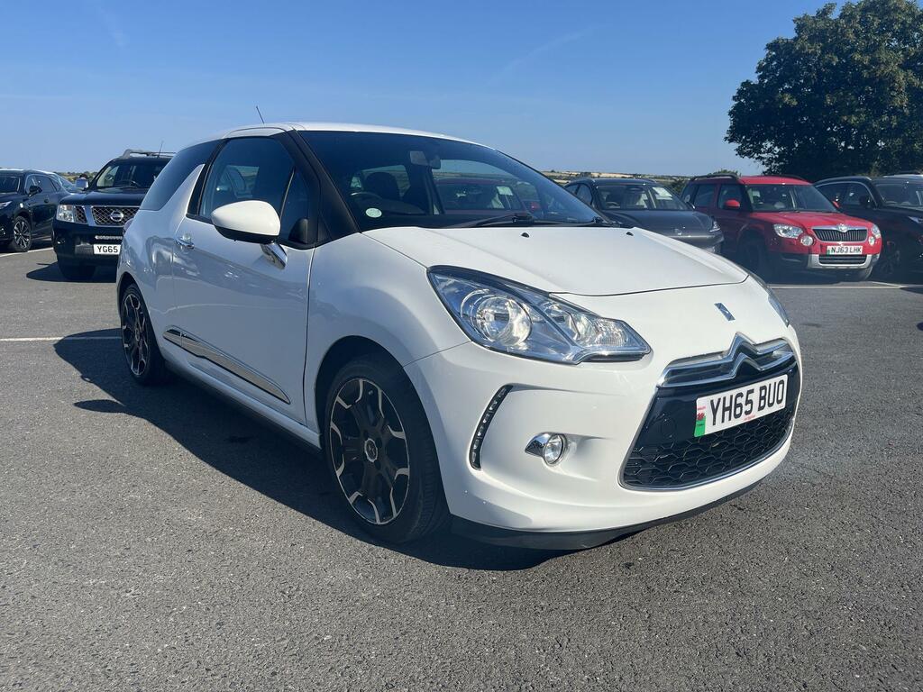 DS DS 3 1.6 Bluehdi Dstyle Hatchback Eur White
