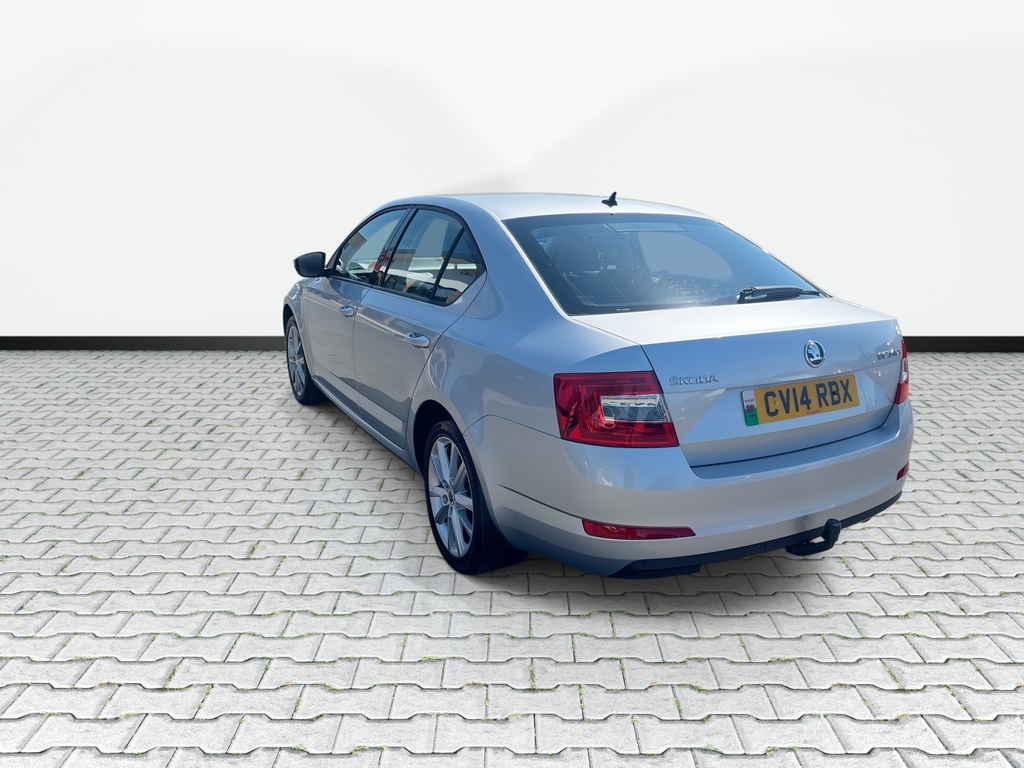 Skoda Octavia 2.0 Tdi Elegance Hatchback Euro CV14RBX Silver #6
