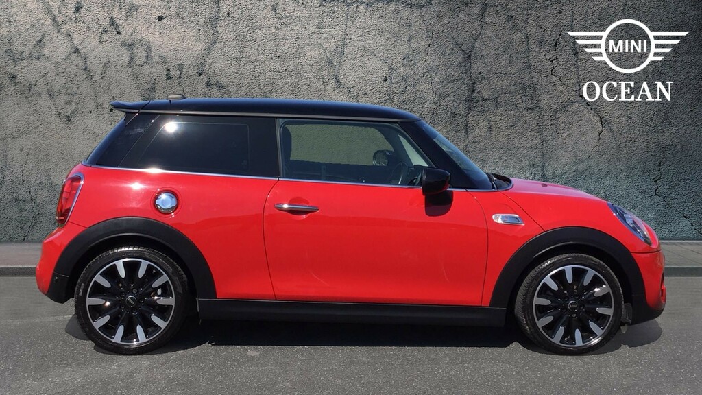 Mini Hatch Cooper S Exclusive BT70OPL Red #3
