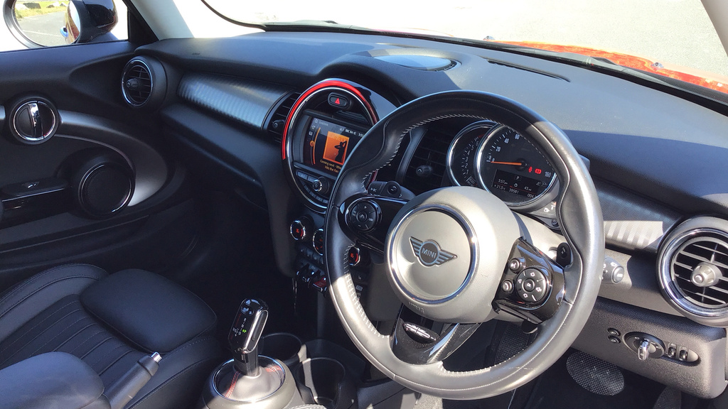 Mini Hatch Cooper S Exclusive BT70OPL Red #6