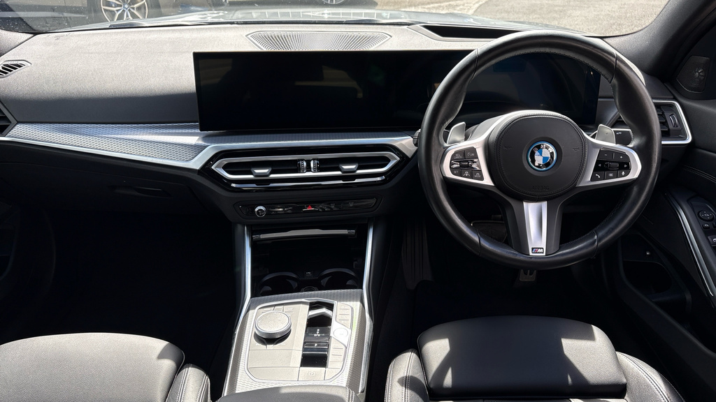 BMW 3 Series Saloon WG73YTC Grey #4