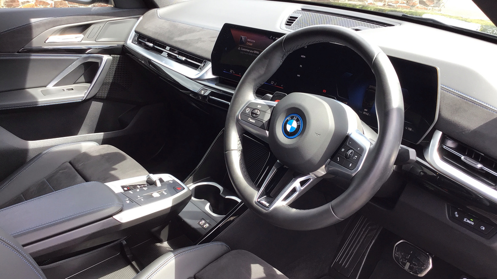 BMW iX2 Suv WL75AEW Black #6