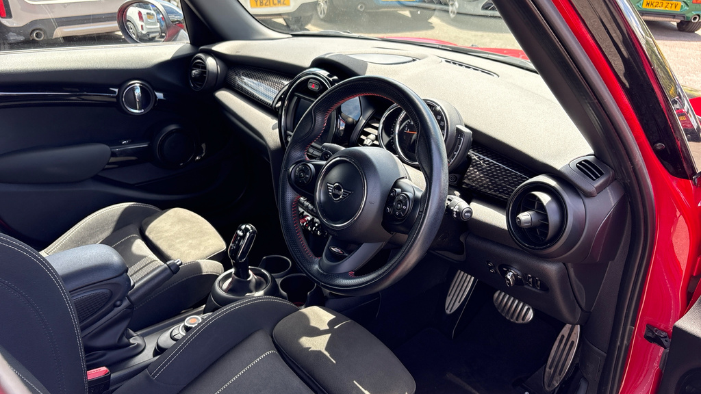 Mini Hatch Hatchback YH19YLB Red #6