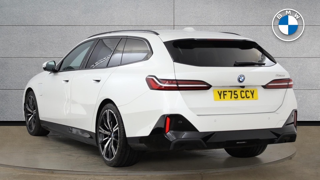 BMW 5 Series Estate White #2