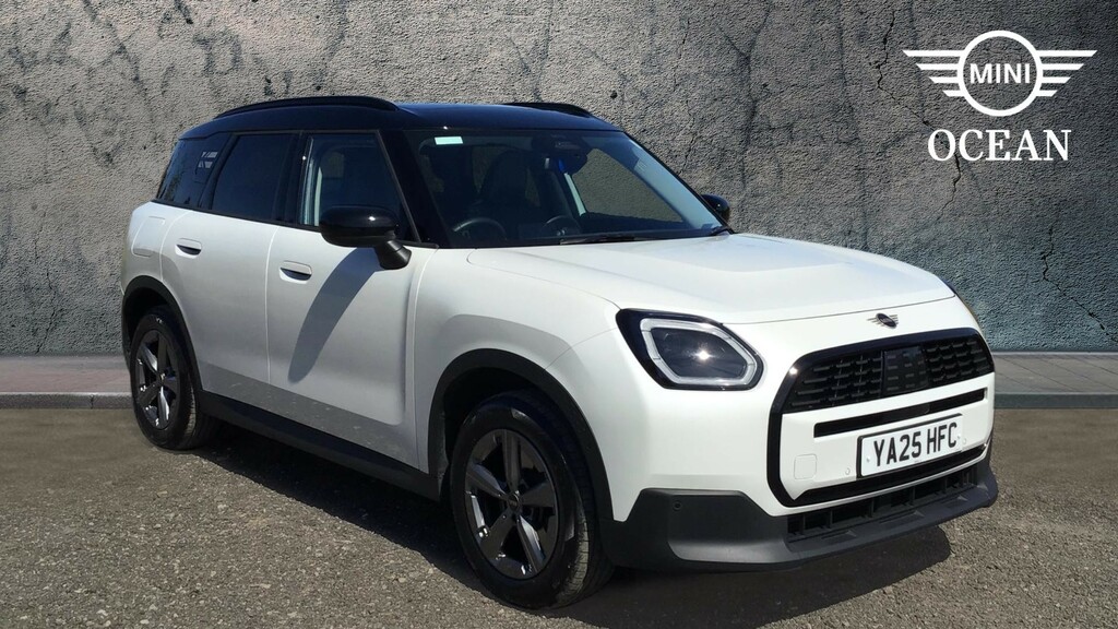 Mini Countryman Petrol White