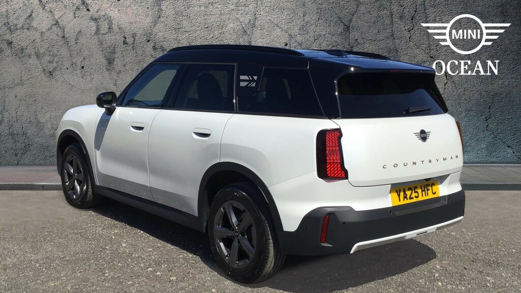 Mini Countryman Petrol YA25HFC White #2
