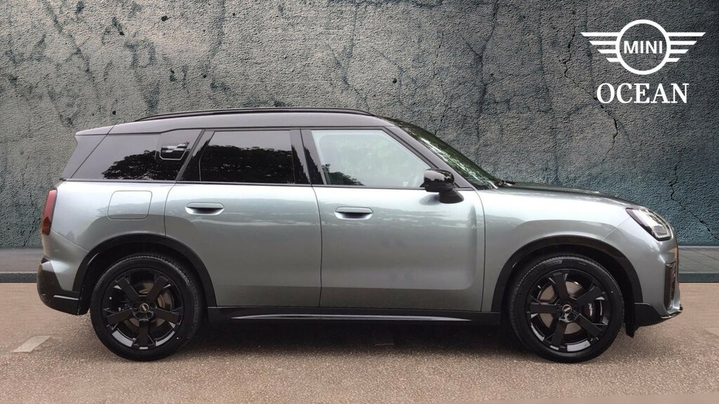 Mini Countryman Petrol Green #3