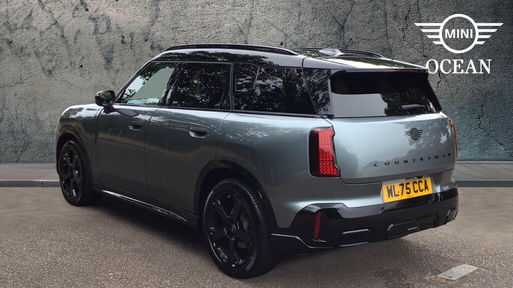 Mini Countryman Petrol Green #2