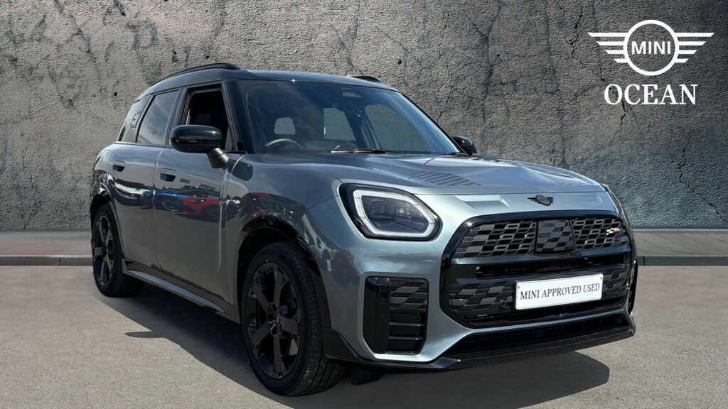 Mini Countryman Petrol Green