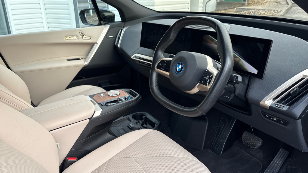 BMW iX Suv WG72FJK Black #6