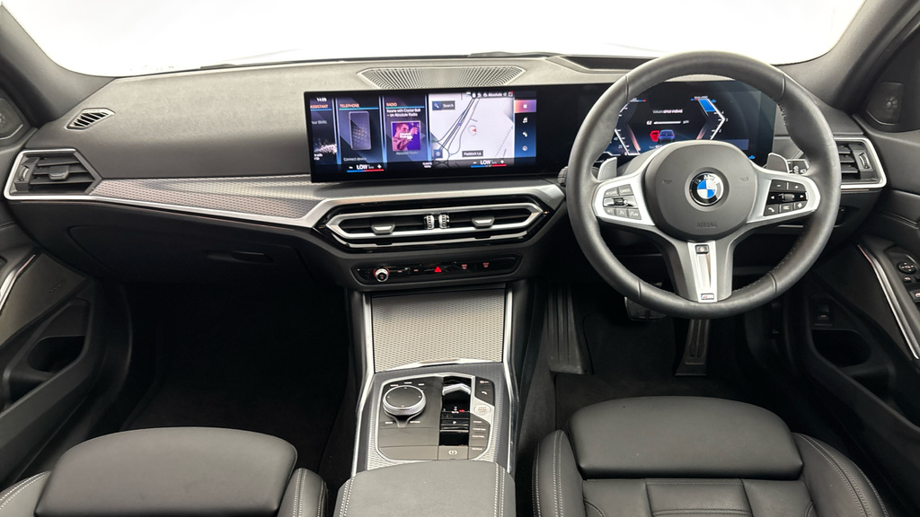 BMW 3 Series Estate Blue #4