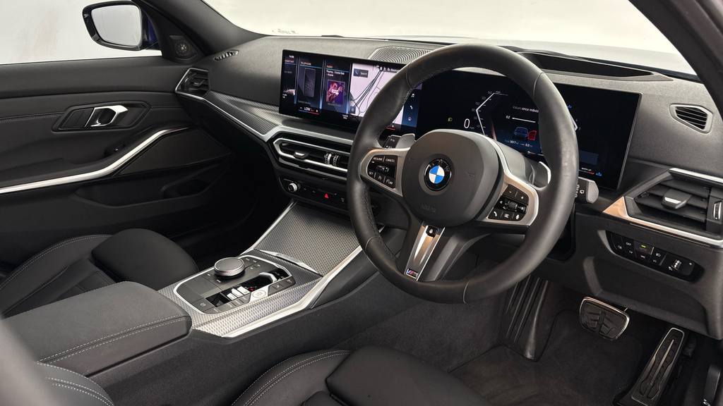 BMW 3 Series Estate Blue #6