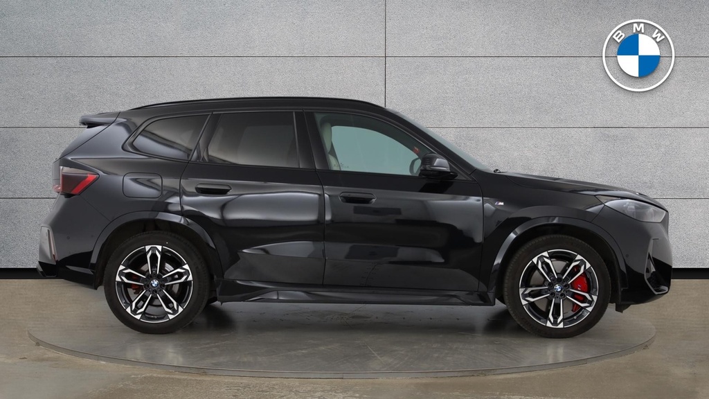 BMW X1 Suv YJ25DNK Black #3
