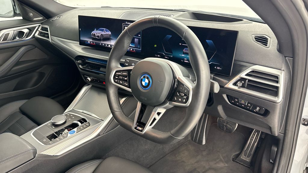 BMW i4 Coupe YL25NWA Grey #6