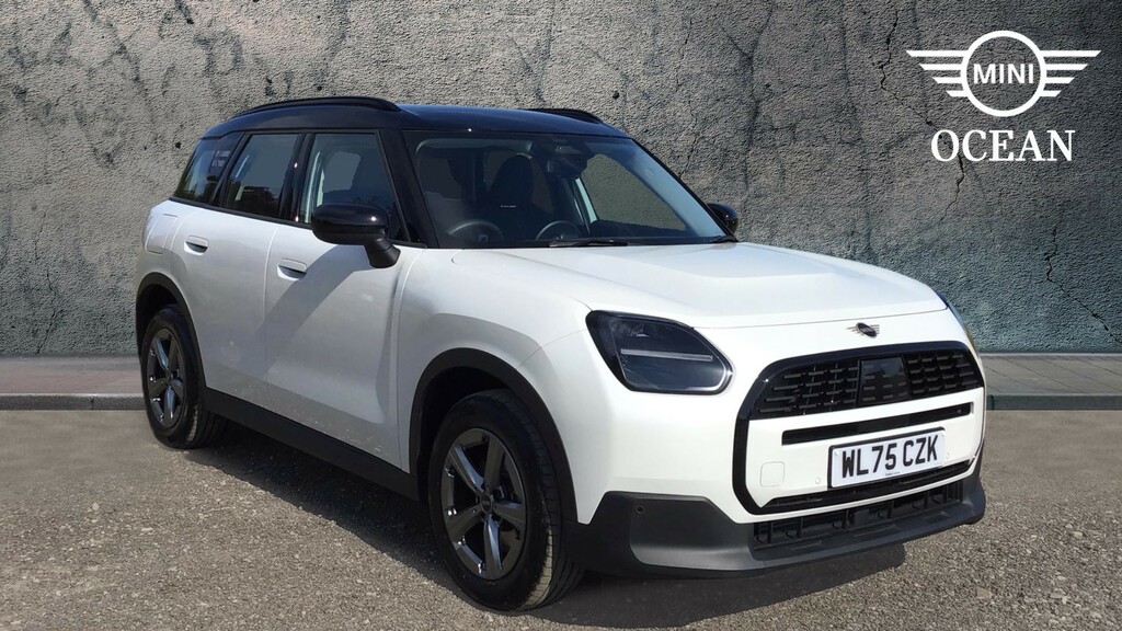 Mini Countryman Petrol White