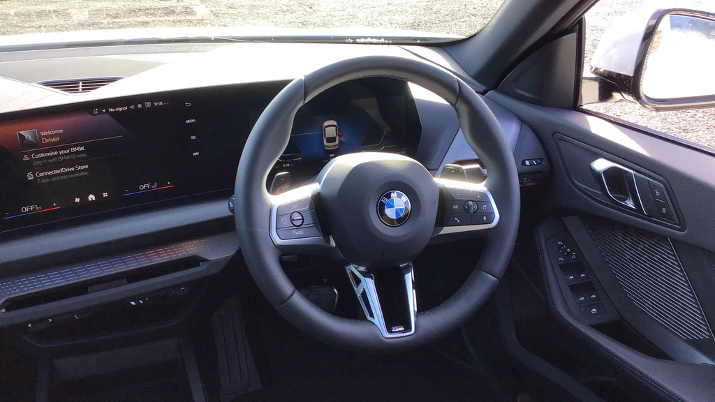 BMW 2 Series Coupe WK26EFJ White #5
