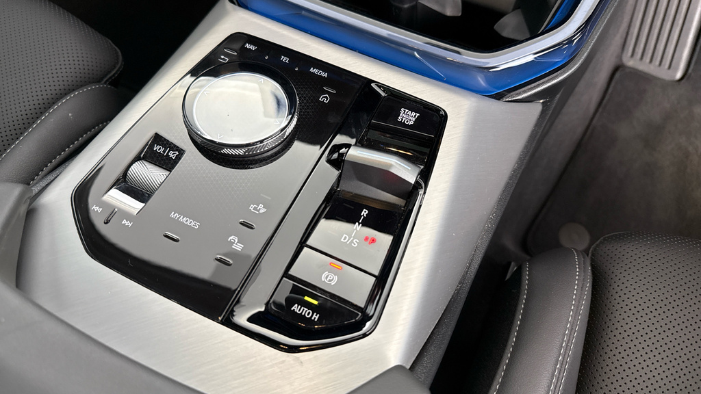 BMW X3 Suv White #10