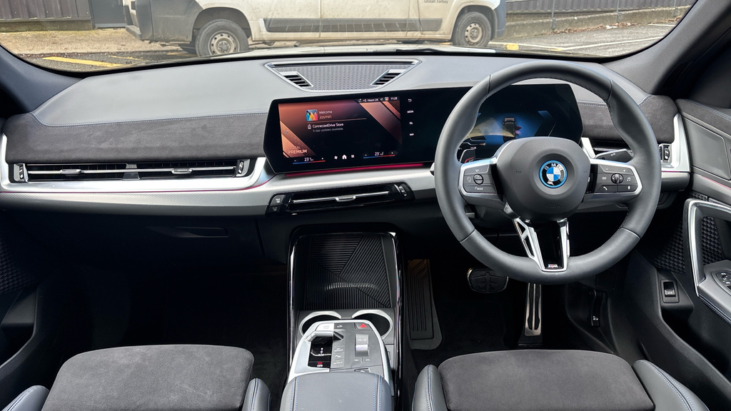 BMW iX2 Suv Black #4