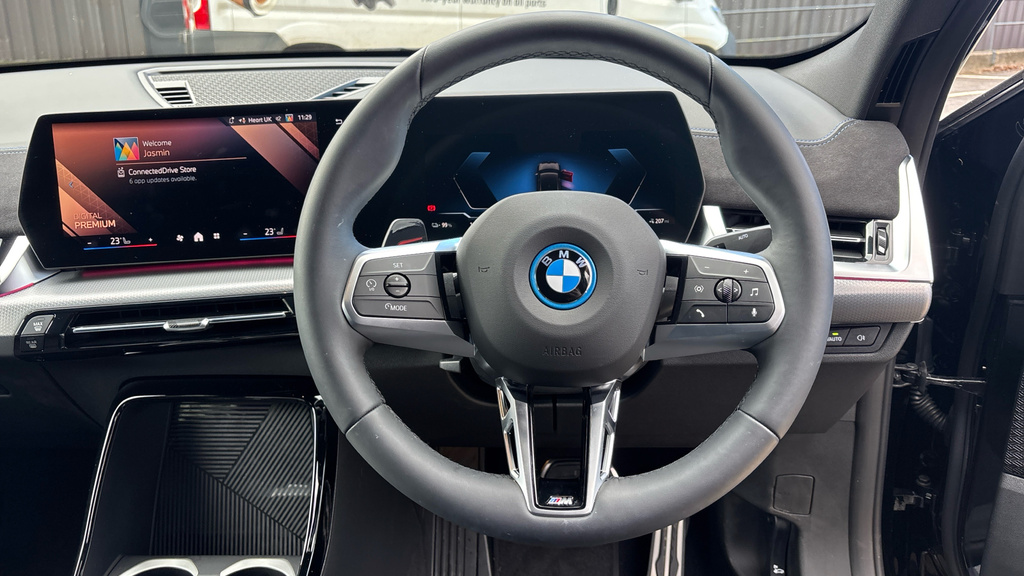 BMW iX2 Suv Black #5