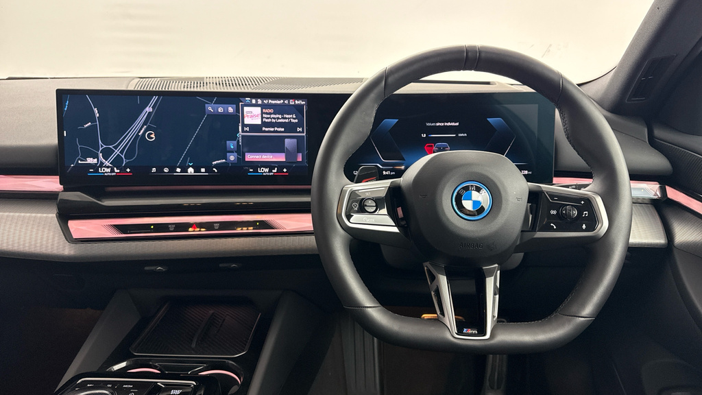 BMW i5 Estate Blue #5