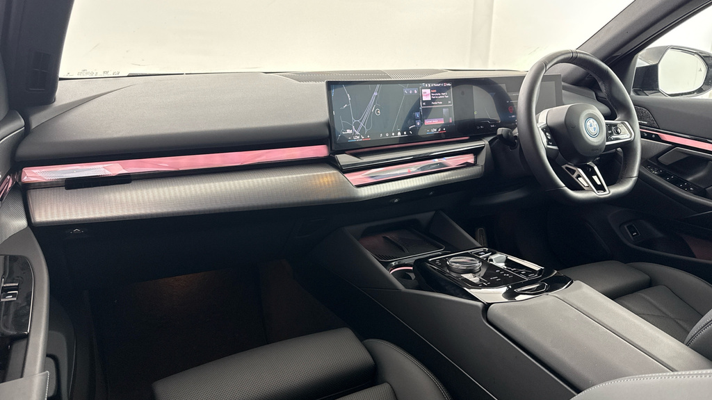 BMW i5 Saloon Grey #7