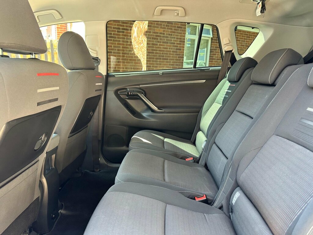 Toyota Verso 2.0D Vip Long Mpv Lwb Euro 6 Ss 7 Sea Grey #17