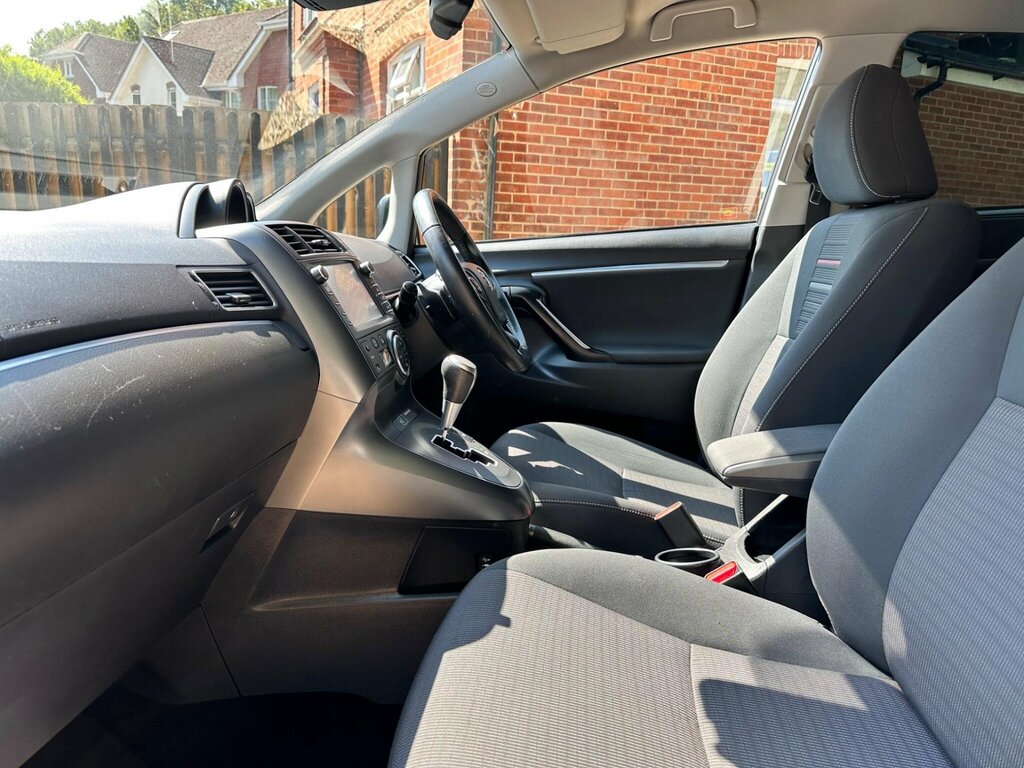 Toyota Verso 2.0D Vip Long Mpv Lwb Euro 6 Ss 7 Sea Grey #15