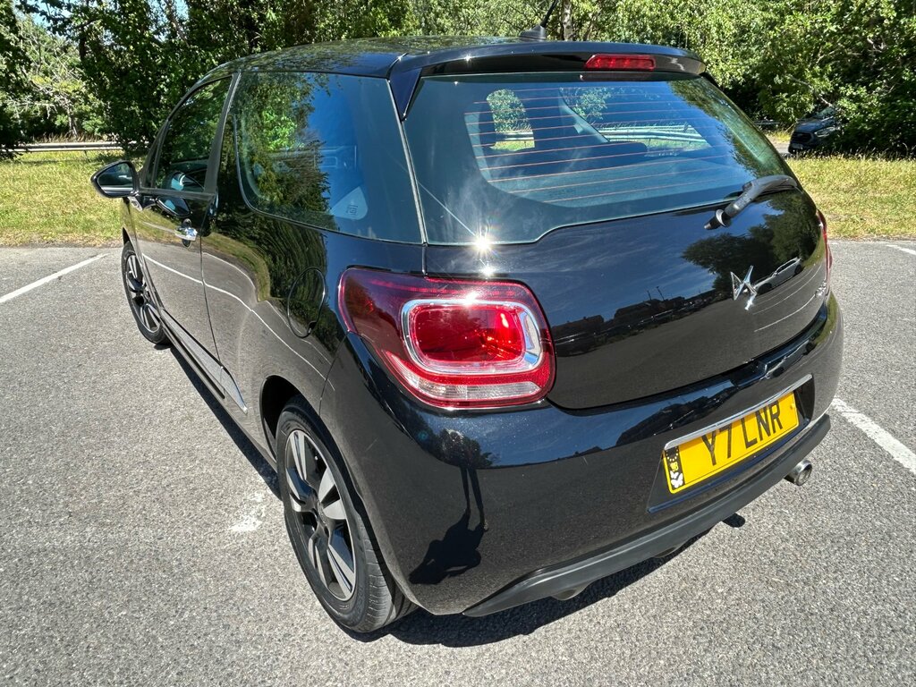 DS DS 3 1.2 Puretech Chic Hatchback Euro Y7LNR Black #3