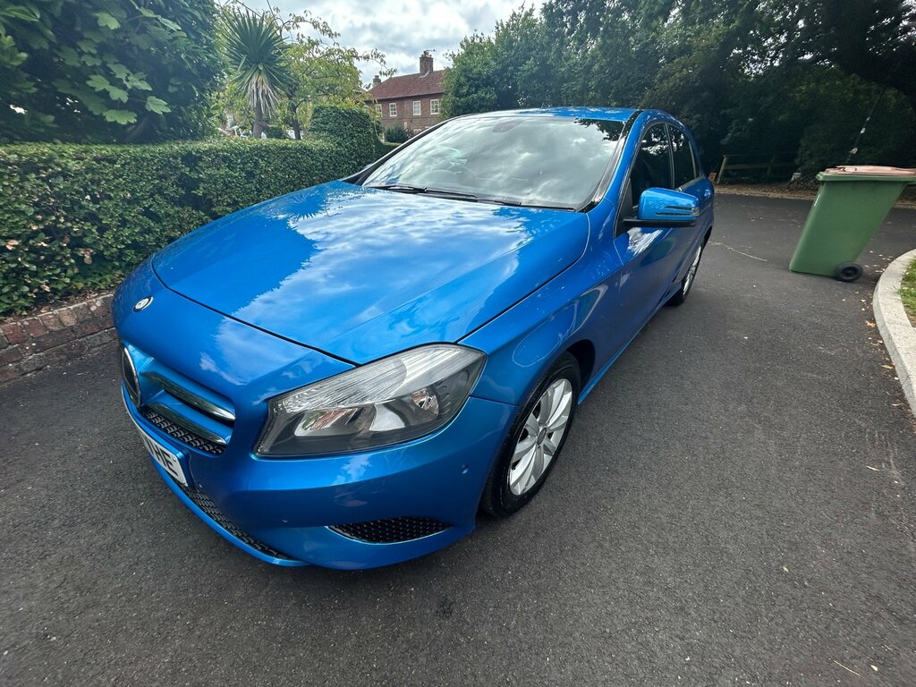 Mercedes-Benz A Class 1.8 A180 Cdi Blueefficiency Se Hatchback Diese Blue