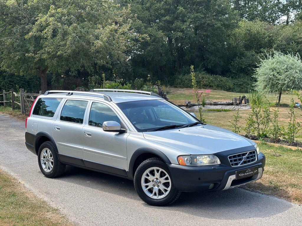 Volvo XC70 2.4 D5 Se Lux Estate Geartronic Awd 22 Silver #5