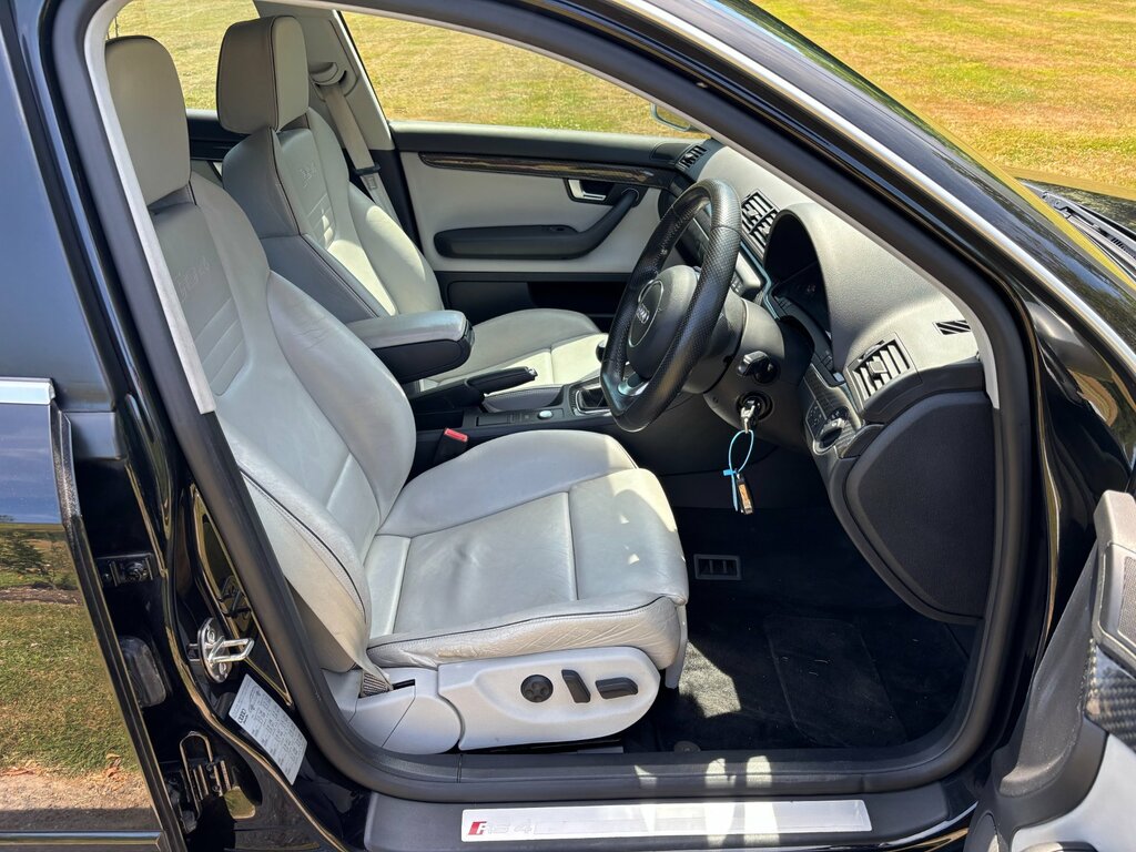 Audi RS4 Avant Estate Silver #27