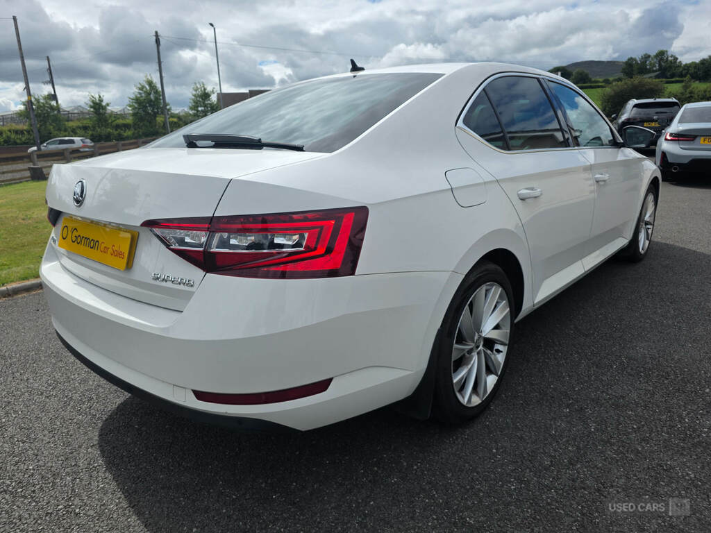 Skoda Superb 2.0 Tdi Cr Se L Executive Dsg 7 Speed PRZ5958 White #2
