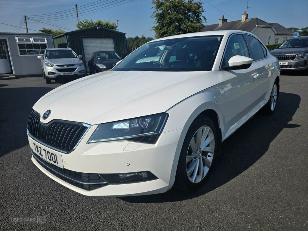 Skoda Superb 2.0 Tdi Cr Se L Executive Dsg 7 Speed White #5