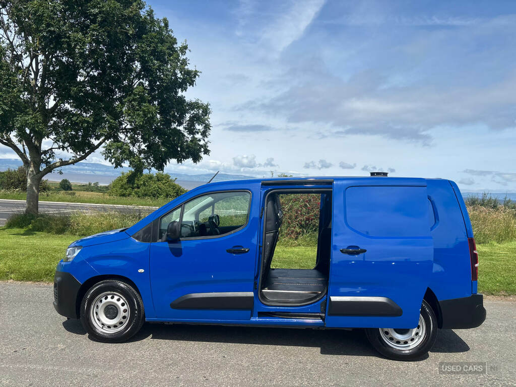 Citroen Berlingo 1.6 Bluehdi 950Kg Worker 100Ps Start Stop WD19NFC Blue #4