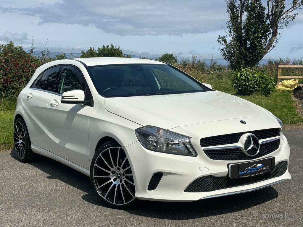 Mercedes-Benz A Class A180d Se LK18KZF White #2