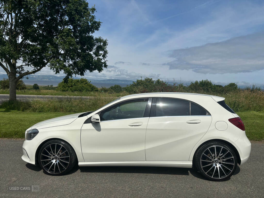 Mercedes-Benz A Class A180d Se LK18KZF White #3