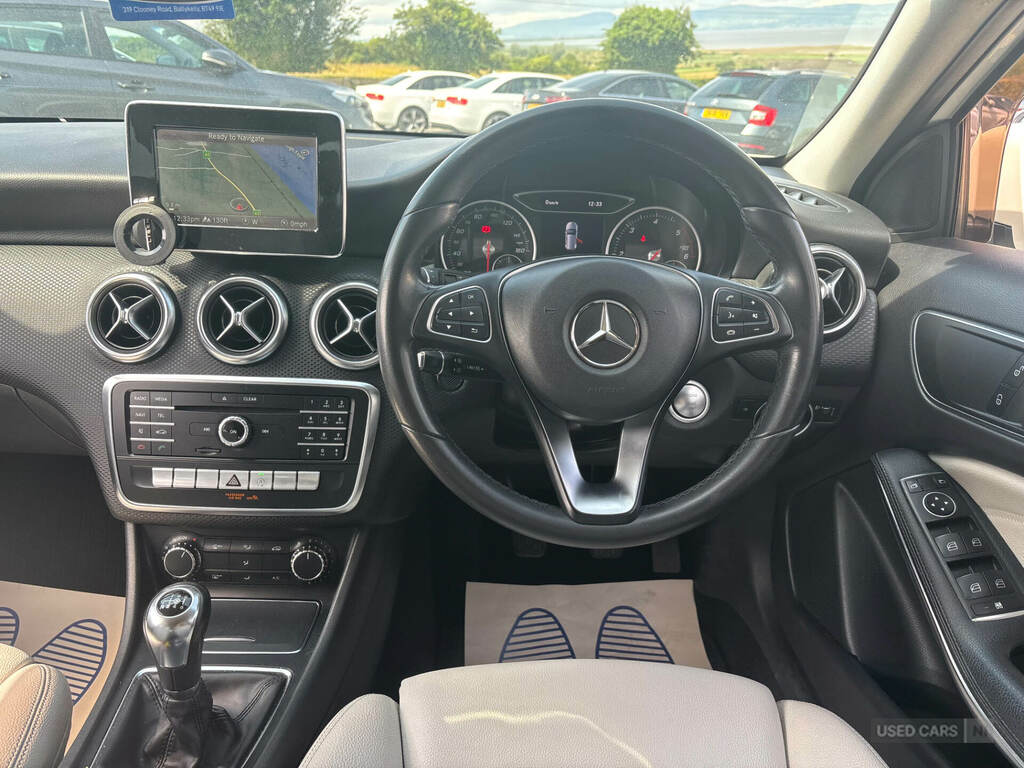 Mercedes-Benz A Class A180d Se LK18KZF White #6