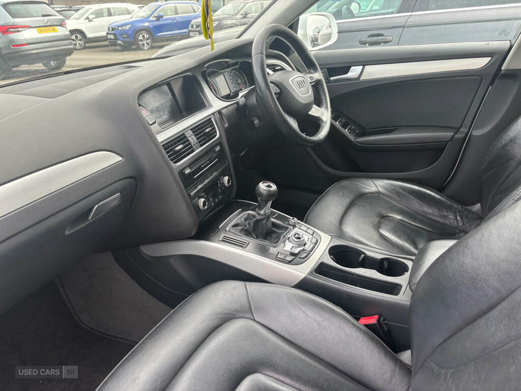 Audi A4 2.0 Tdi Ultra 163 Se Technik GK65CKU White #6