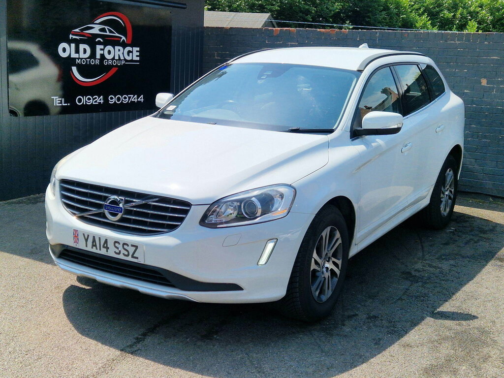 Volvo XC60 2.4 D4 Se Geartronic Awd Euro 5 White #4