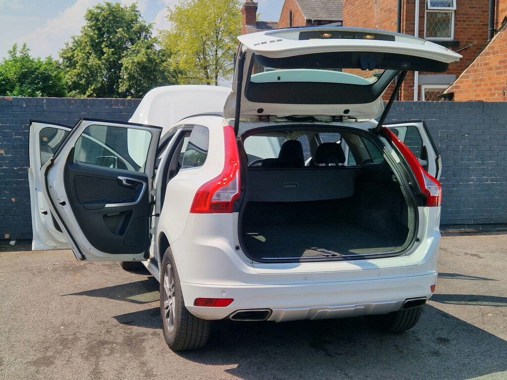 Volvo XC60 2.4 D5 R-design Lux Nav Suv Geartronic White #16