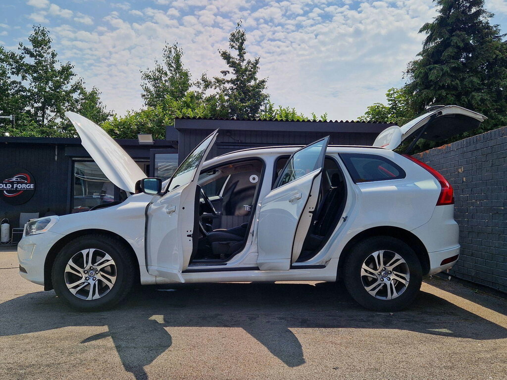 Volvo XC60 2.4 D5 R-design Lux Nav Suv Geartronic White #12