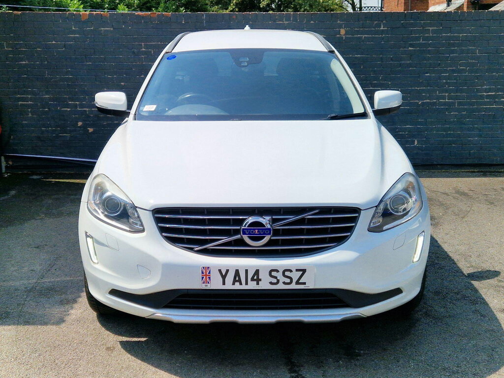 Volvo XC60 2.4 D4 Se Geartronic Awd Euro 5 White #3