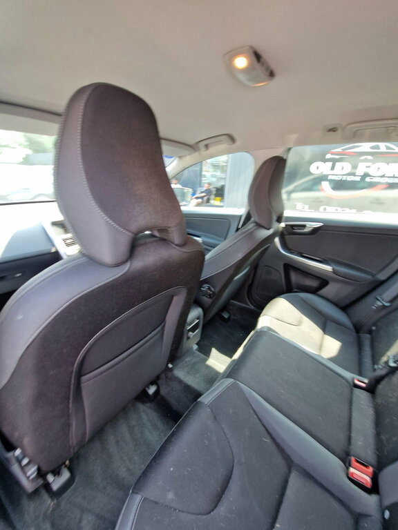 Volvo XC60 2.4 D5 R-design Lux Nav Suv Geartronic White #35