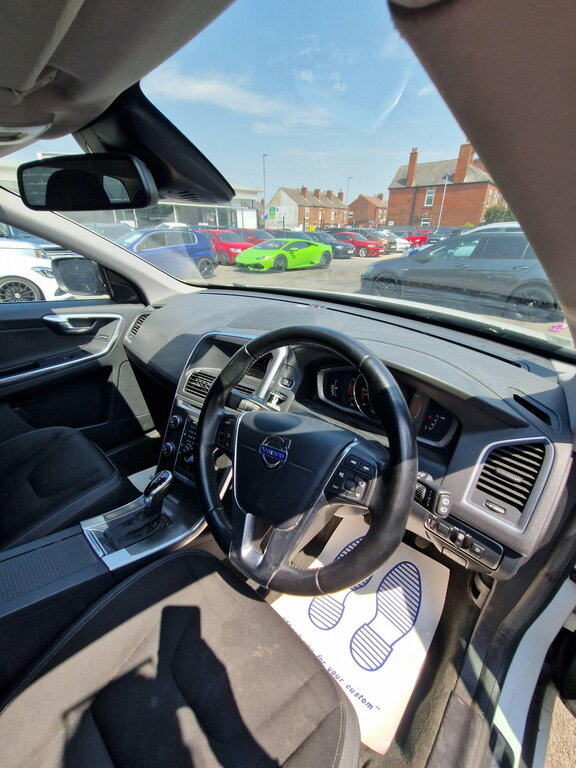Volvo XC60 2.4 D5 R-design Lux Nav Suv Geartronic White #26