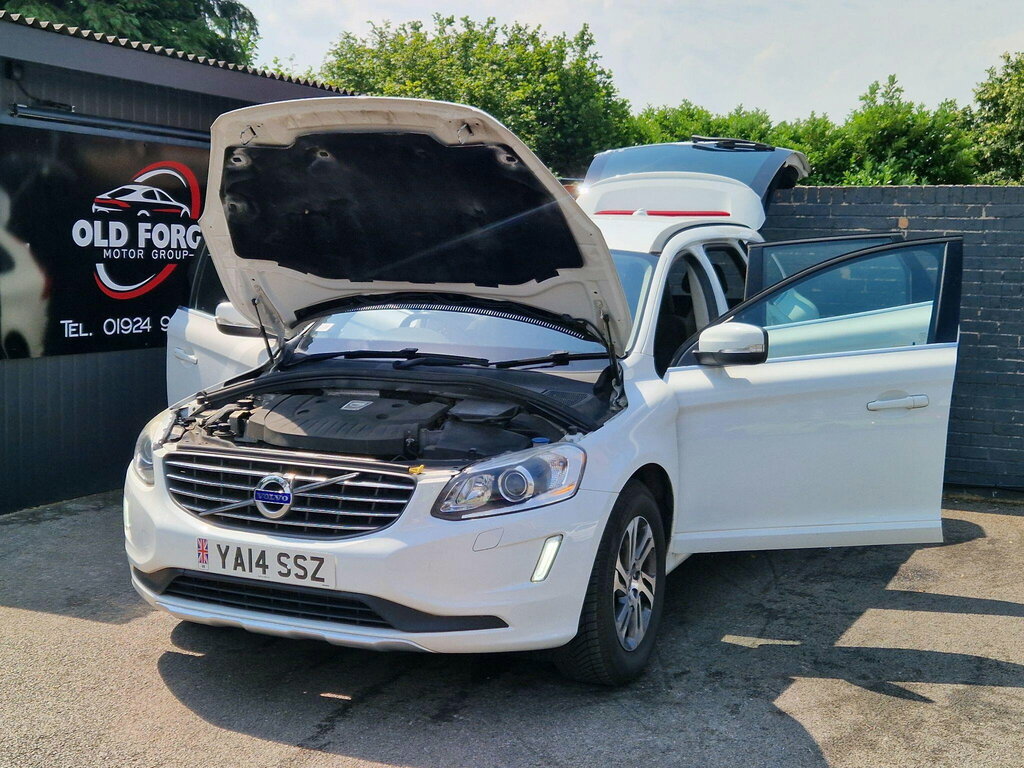 Volvo XC60 2.4 D5 R-design Lux Nav Suv Geartronic White #11