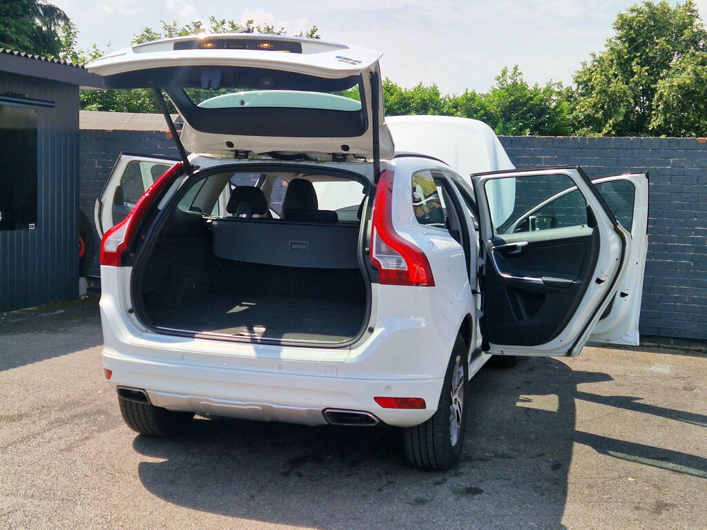 Volvo XC60 2.4 D5 R-design Lux Nav Suv Geartronic White #18